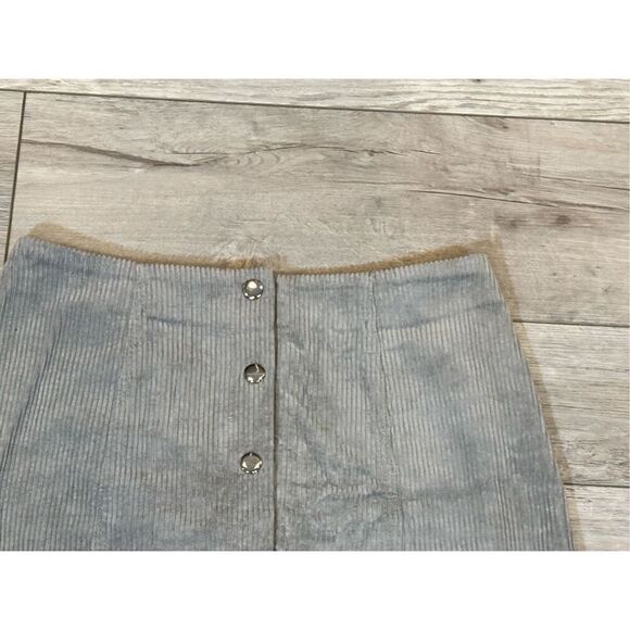 Forever 21 gray corduroy mini skirt size S - Picture 2 of 8